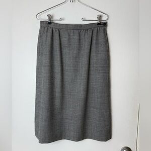Pendleton vintage black and white houndstooth wool pencil skirt. S